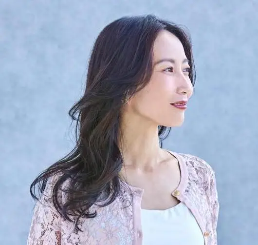 OurAge×Webエクラ  横から見たロングヘア　ヘアスタイル