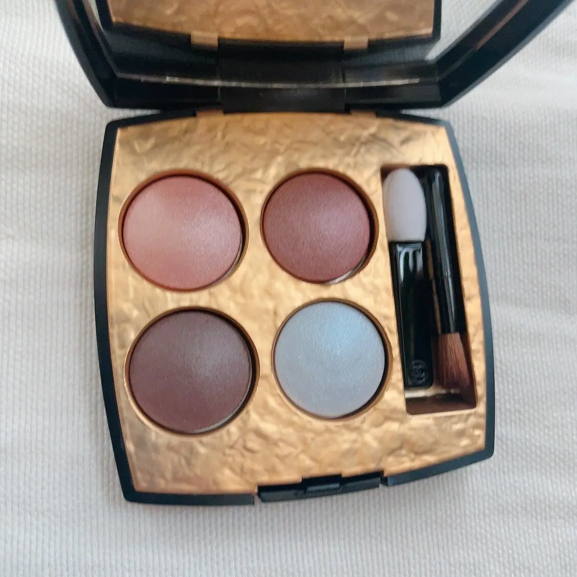 シャネル レ キャトル オンブル ビザンス 328