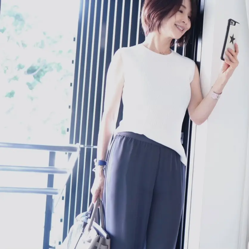 Something Whiteの画像_2