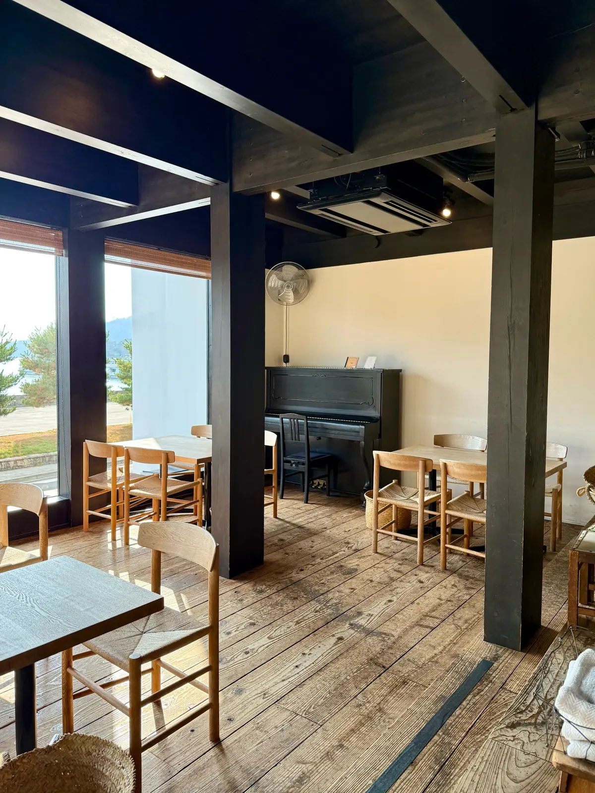 宮城県松島　松華堂菓子店　カフェ　店内写真