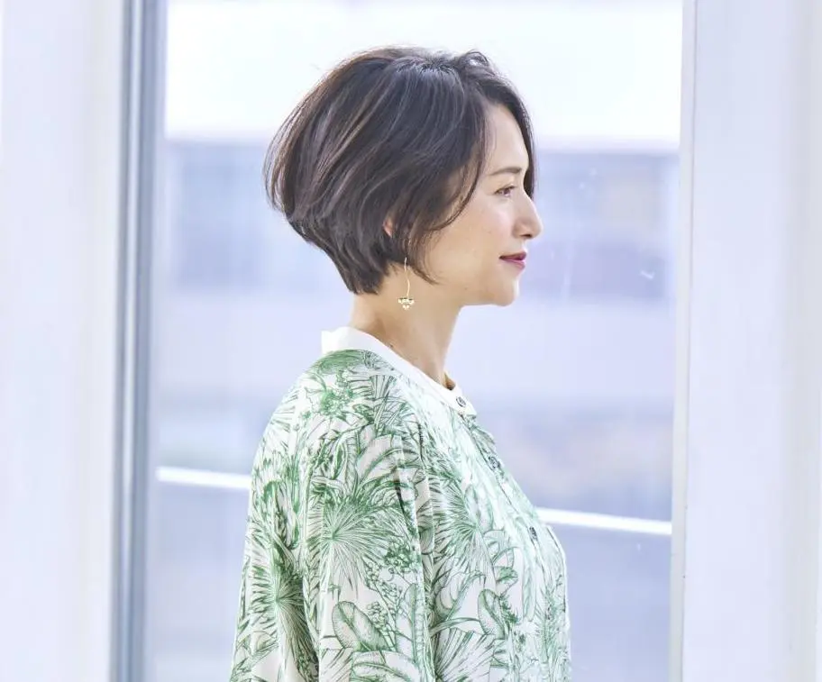 OurAge×Webエクラ  横から見たショートボブ　ヘアスタイル