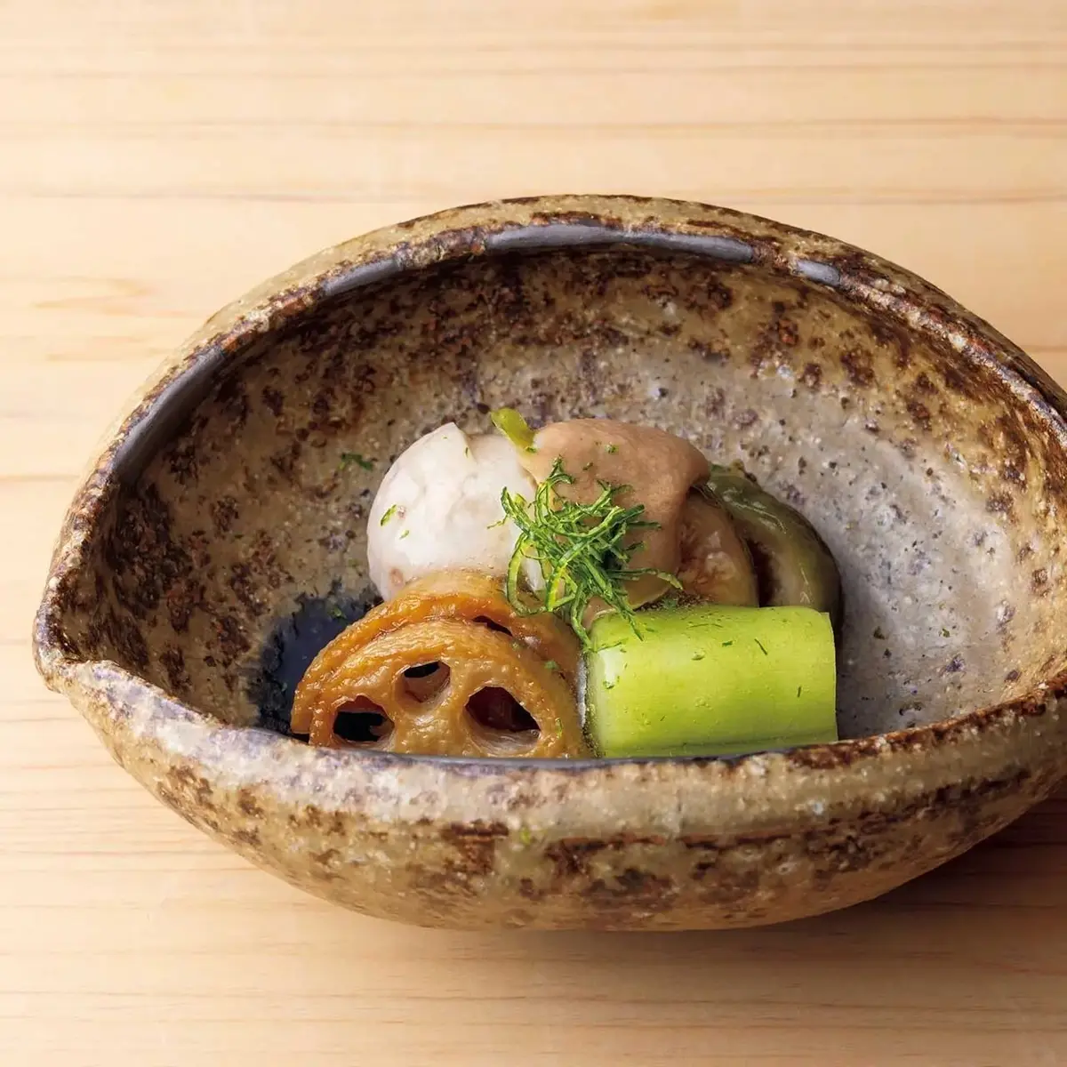 根炒り煮、小芋白煮、いちじく揚げびたし、青ずいきの炊き合わせ