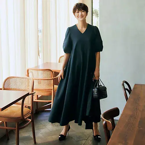 E by eclat 浅Vパフ袖ワンピース ￥20,900