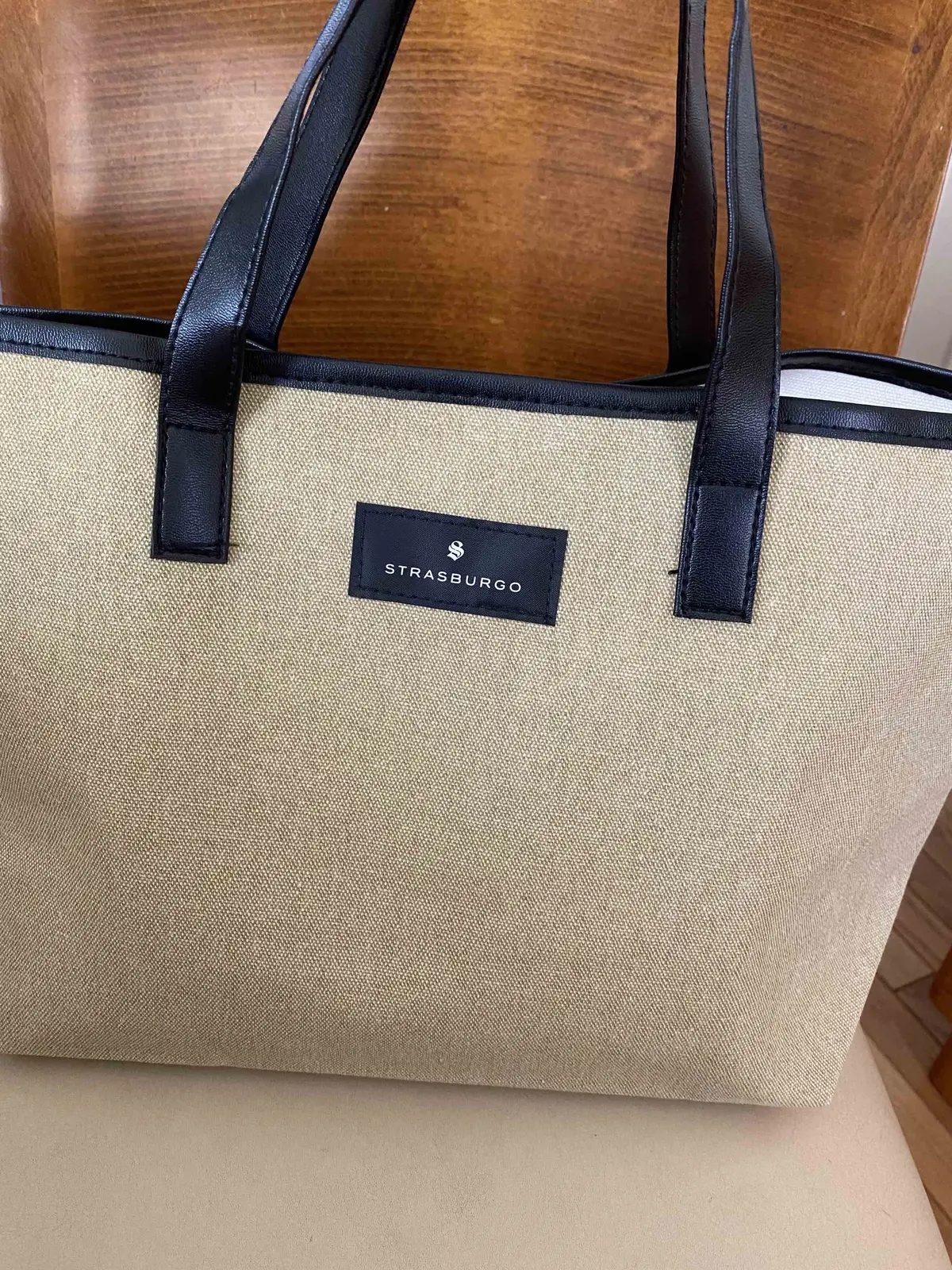 エクラ10月号付録は使えるトートバッグの画像_2