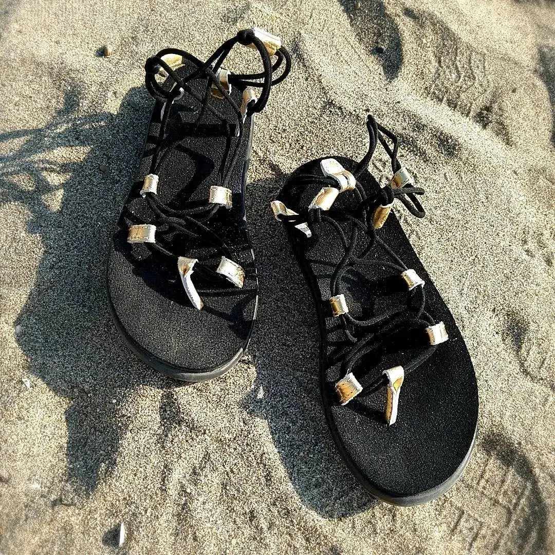 Tevaのスポーツサンダル.VOYA INFINITY METALLIC