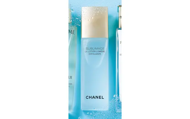 シャネルのサブリマージュ ラ ローション ルミエール