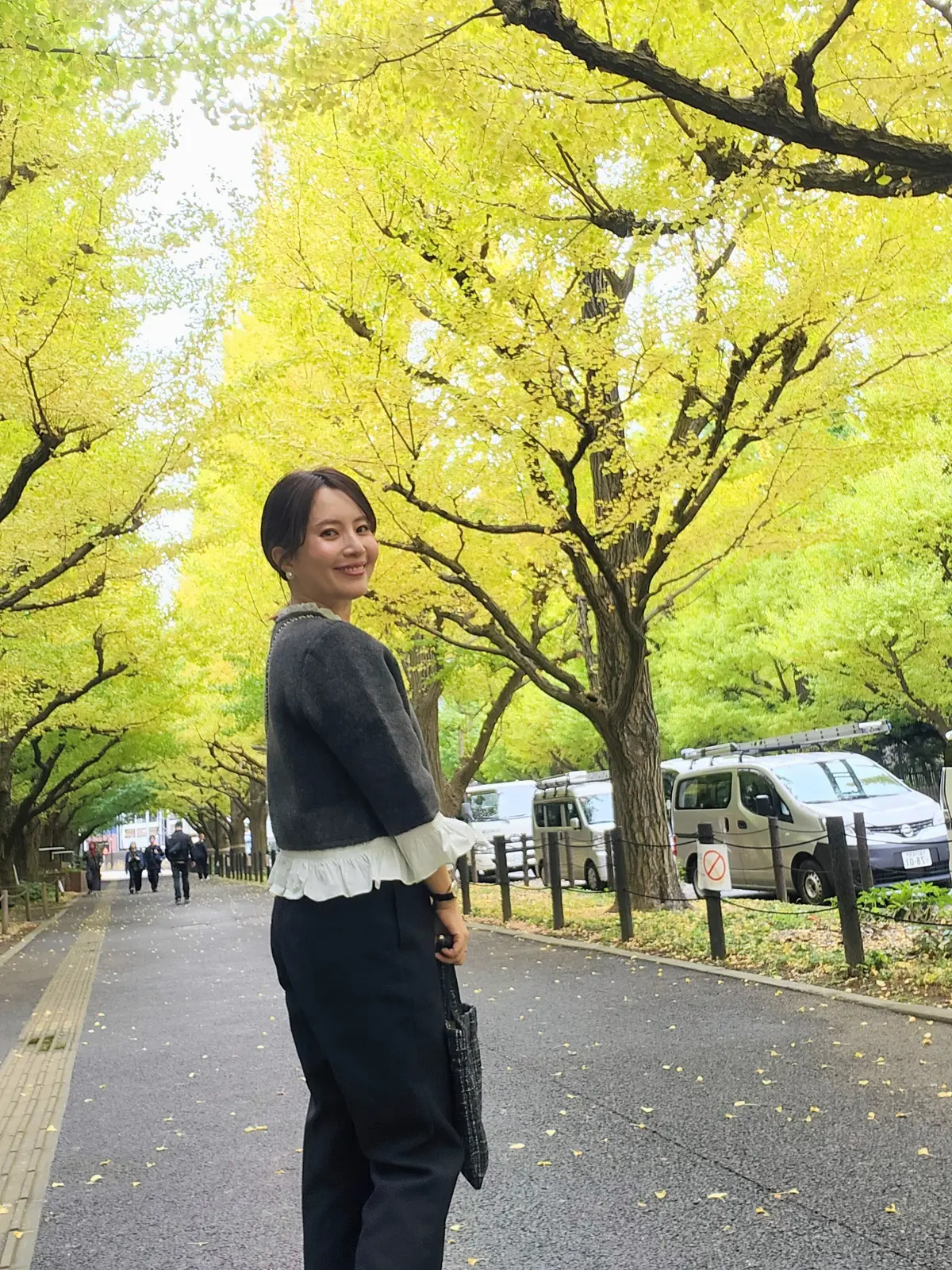 神宮外苑、銀杏並木、紅葉、2025年、ZARA、秋ファッション、秋コーデ、とやま鮨、オーバカナル、銀座ランチ、40代ファッション