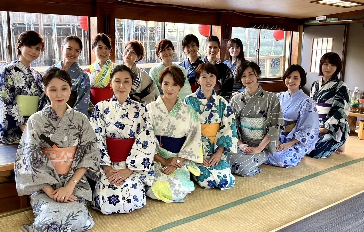 浴衣で屋形船
