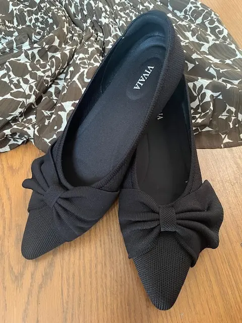 VIVAIA　フラットシューズ　ブラック　グラングリーン大阪