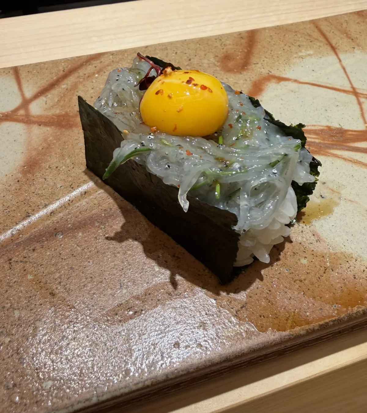 生シラスとうずらの卵のせ