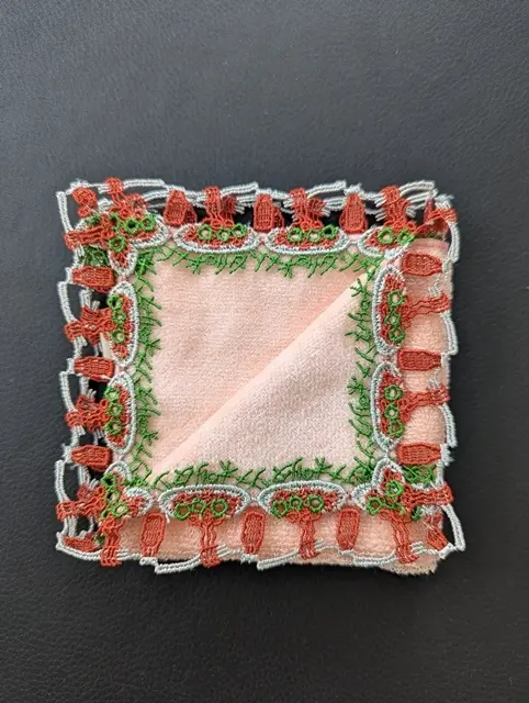 近沢レース店【eclat限定】タオルハンカチ　ナポリタン