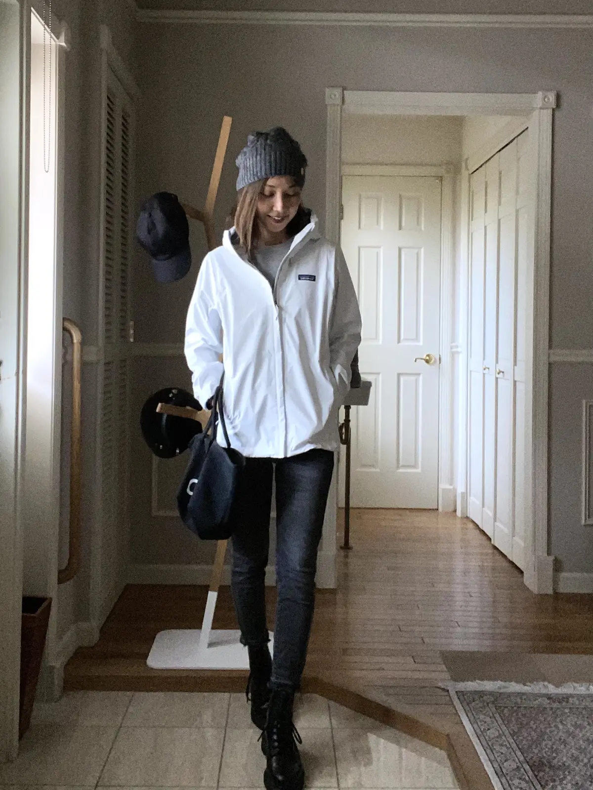 秋のアウトドアカジュアルの画像_2