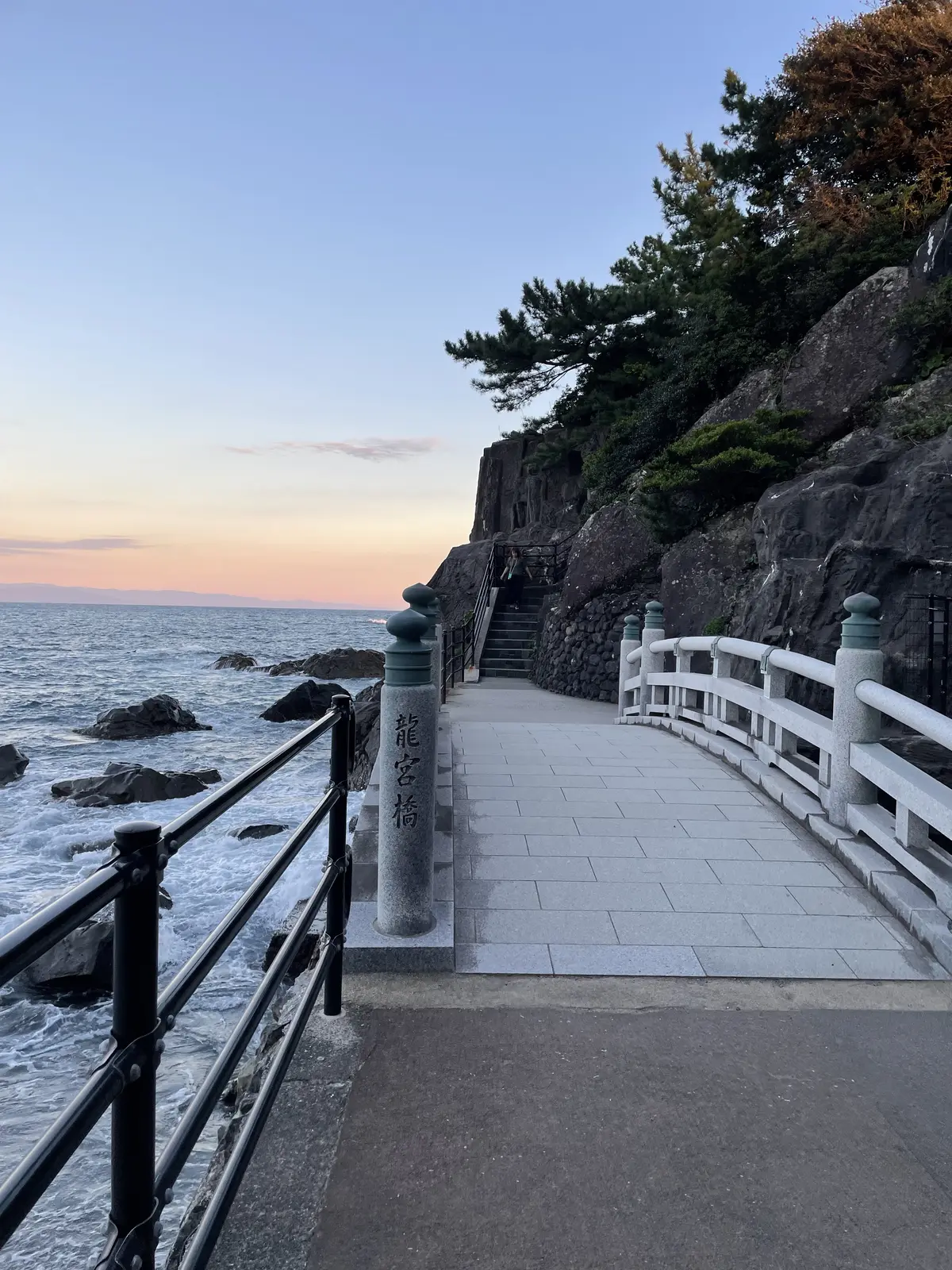 お正月のデニムスタイルはバレルレッグで決の画像_8