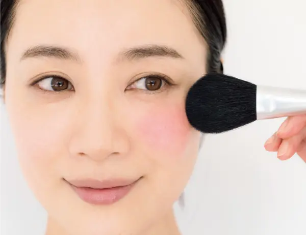 練りだとすぐに落ちちゃう…？　チークの“の画像_1