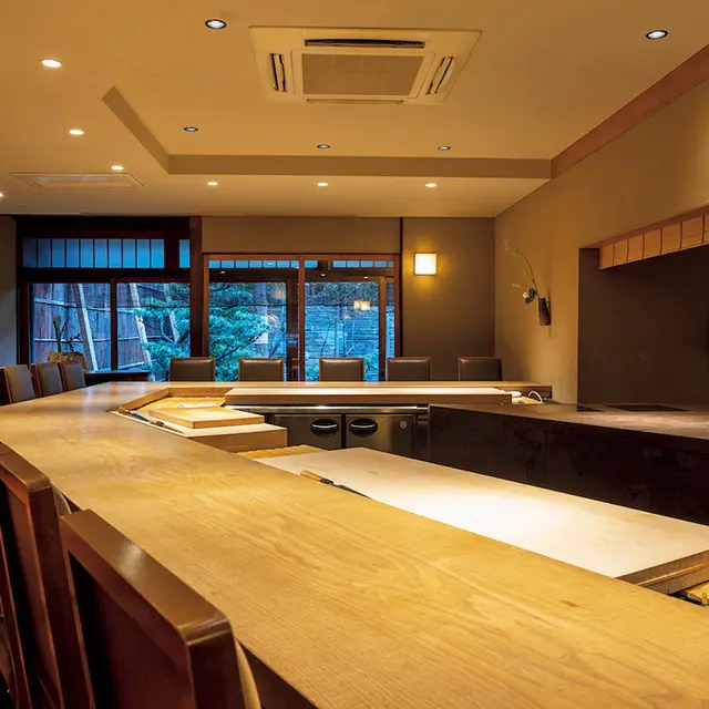 調理風景を楽しめるカウンター