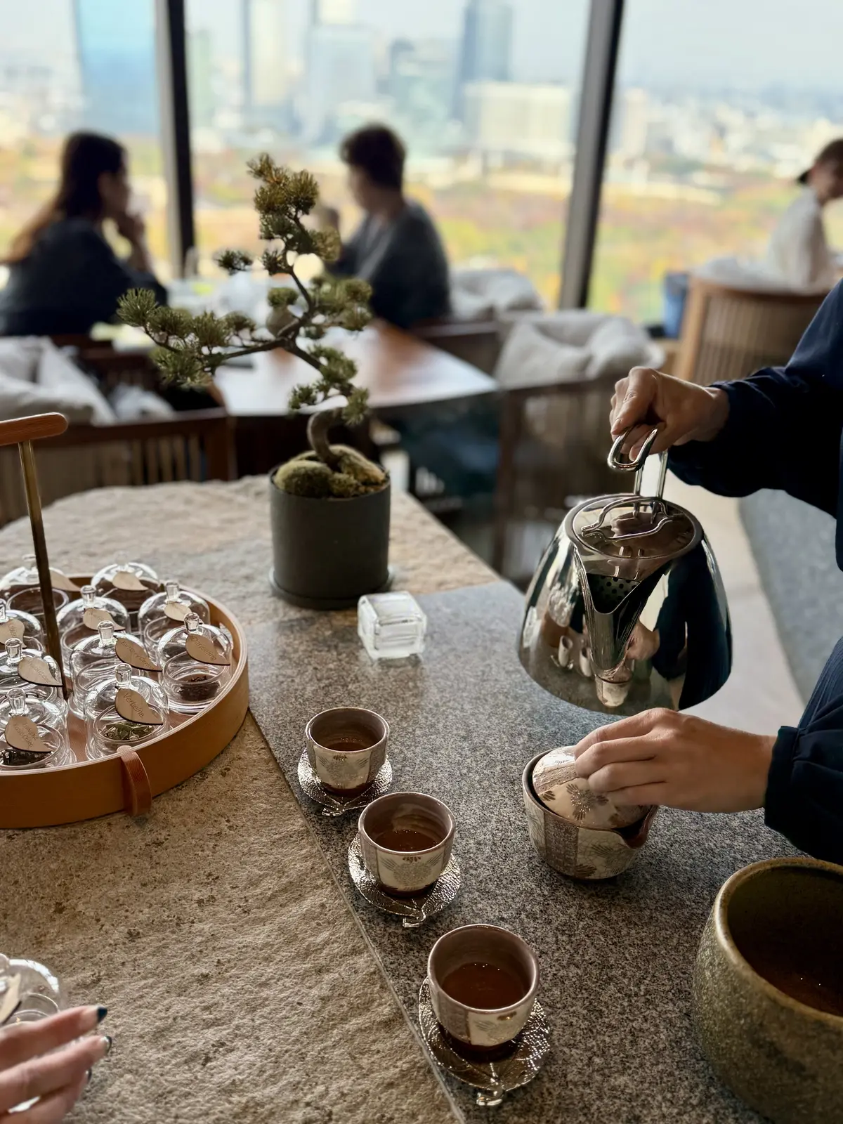 大阪　大阪城　ホテル　パティーナ大阪　にじり　nijiri  アフタヌーンティー　スノーシンフォニーアフタヌーンティー　紅葉　大阪グルメ　大阪カフェ　大阪観光　ラグジュアリーホテル　女子会.  SONATA BAR & LOUNGE 　BAR 