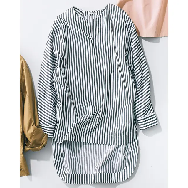 シャープなストライプシャツ