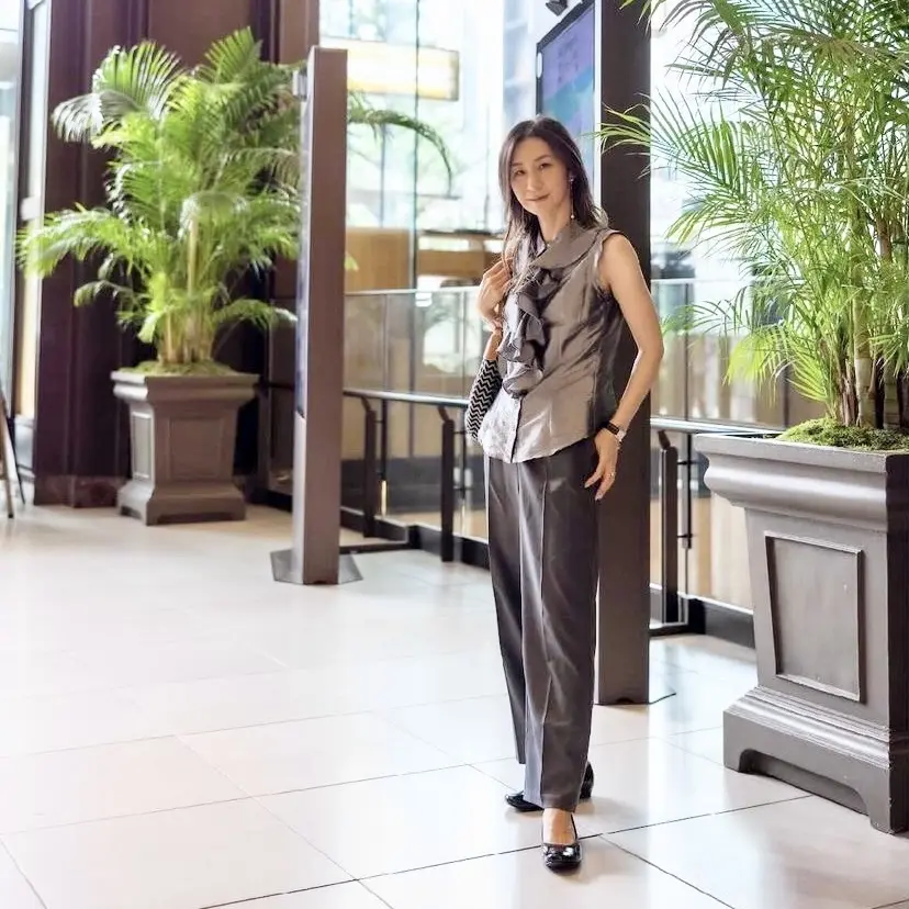 グレーのワントーンコーデ