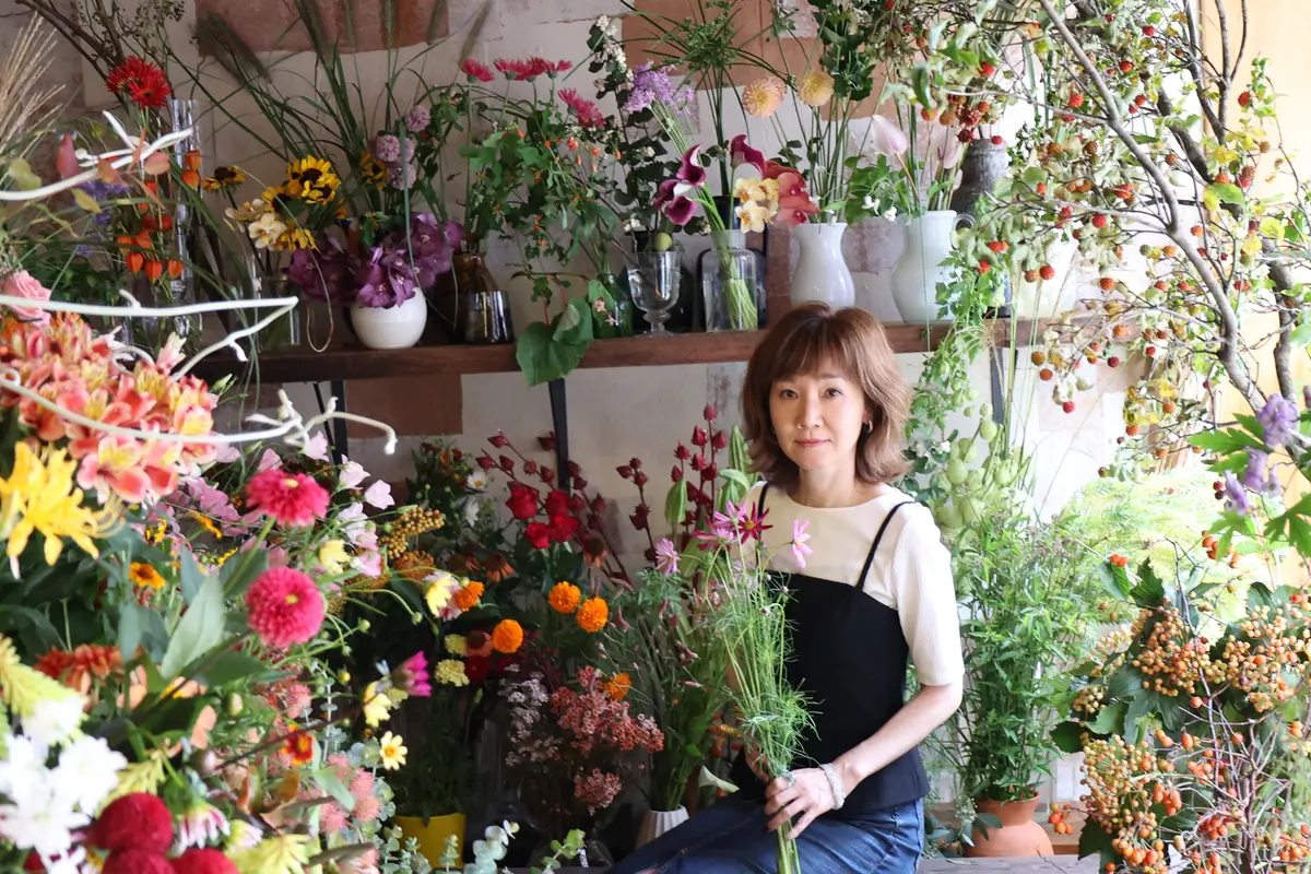 久々の花活♪秋色のお花の中で〝花屋で写真の画像_8