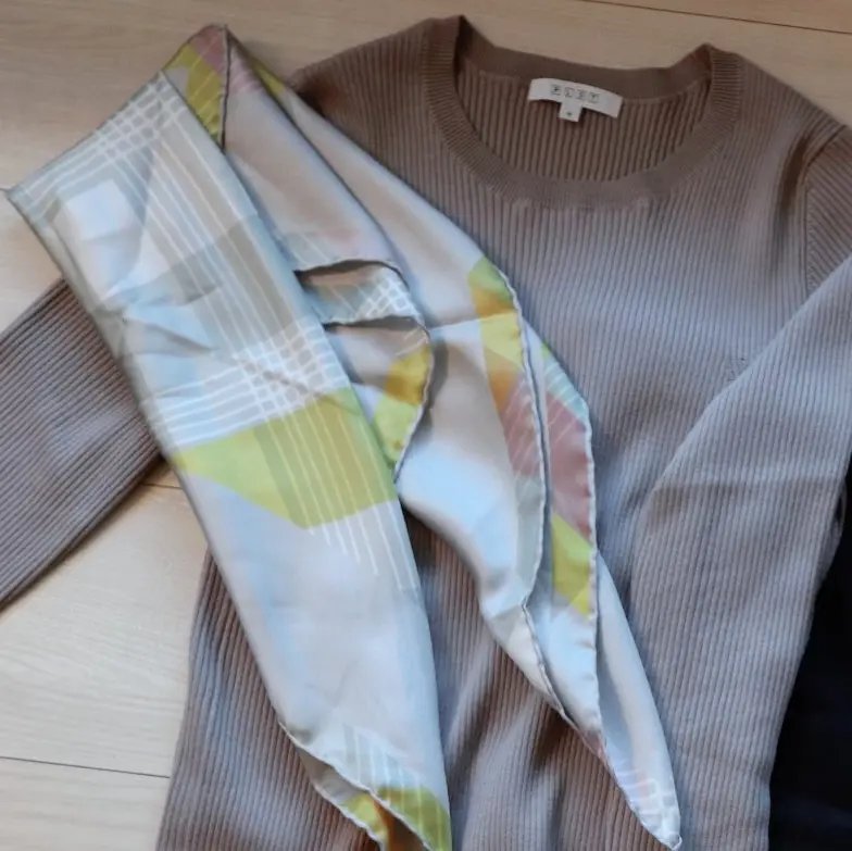 季節の変わり目に♡大活躍の「スカーフコーの画像_3