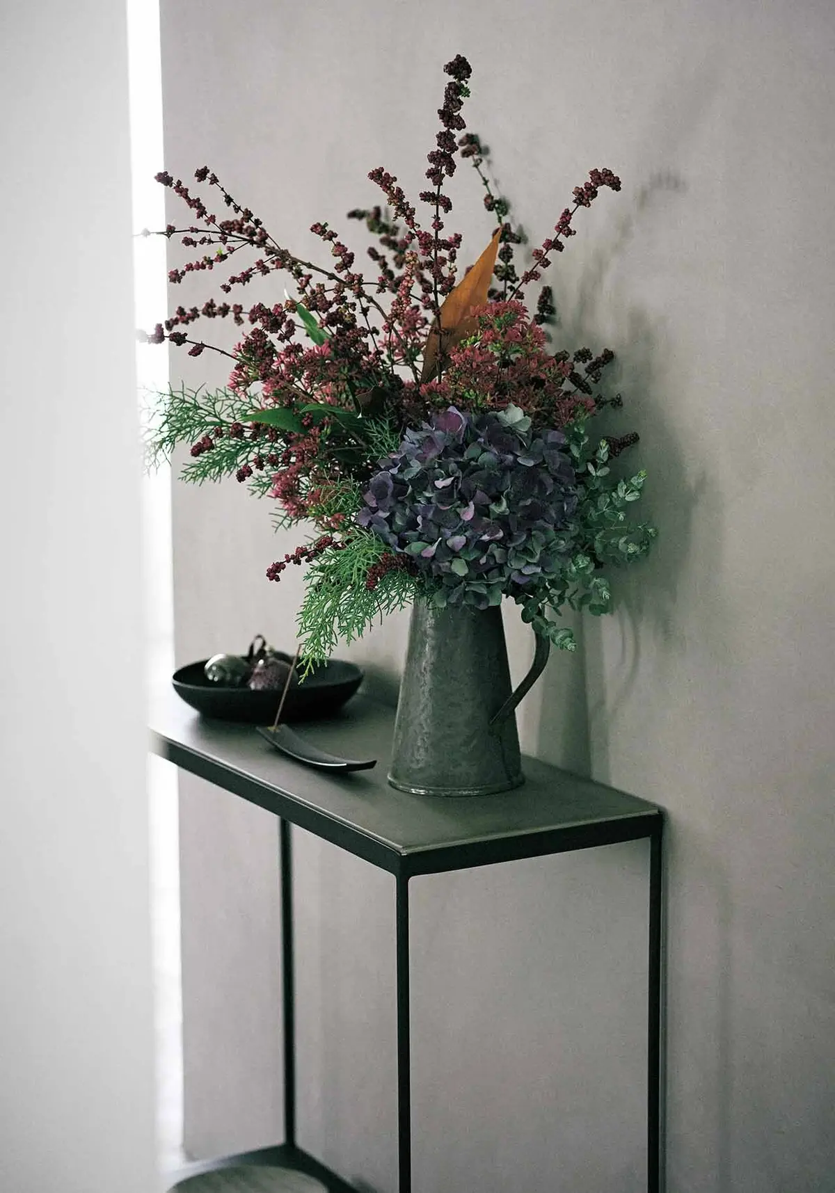 お客さまを出迎える花はインパクトを大切に