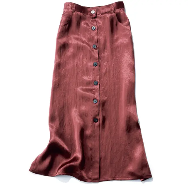 台形スカート　スカート￥42,000／ユナイテッドアローズ 六本木ヒルズ店（サヤカ デイヴィス）