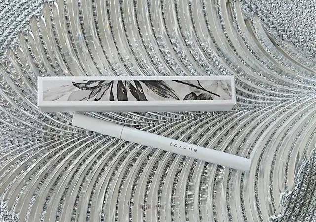 トーン 　リキッドアイライナー 05