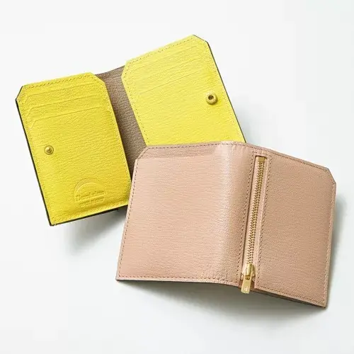 L’arcobaleno×eclat 二つ折りコンパクトウォレット ￥29,700