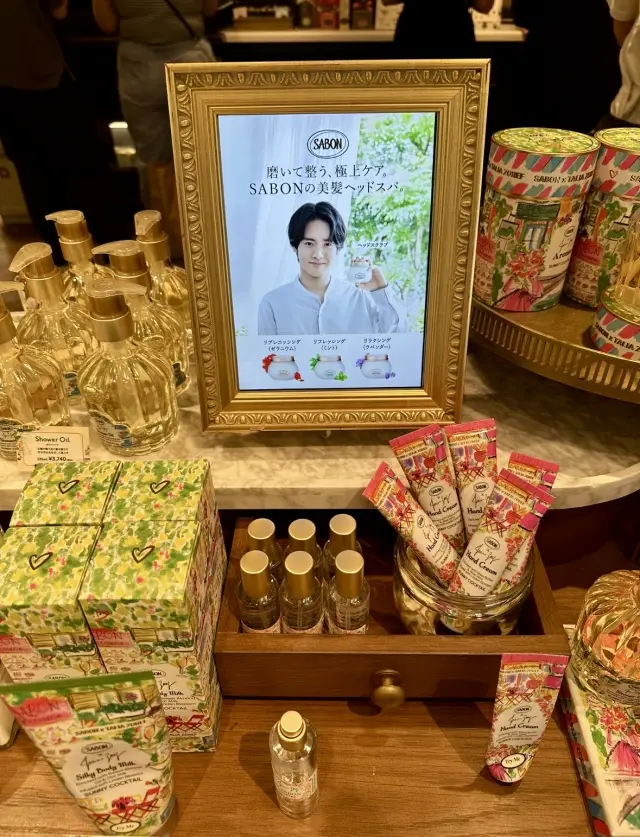 夏のパリをイメージしたおしゃれなギフトボの画像_6