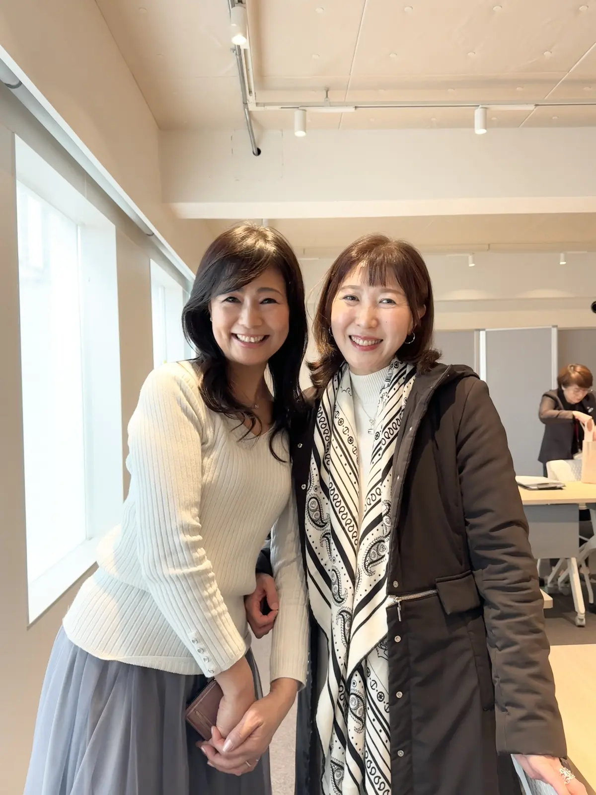 ニット、シルバーニット、グレーニット、ラメニット、Knit、m.f.editorial 、スカート、チュールスカート、Skirt、eclat premium 、バッグ、カゴバッグ、羽バッグ、Bag、Fuang Fa 、ジュエリー、ペンダント、ダイヤ、ダイヤモンド、ダイヤのペンダント、一粒ダイヤのペンダント、リング、ピンキーリング、Pendant &Pinky Ring、Jusail、ジュセール、ジュエルミネ、Jマダム、とも子、Kayo