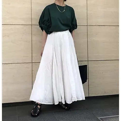 【50代 ファッション】気温25度に何をの画像_22