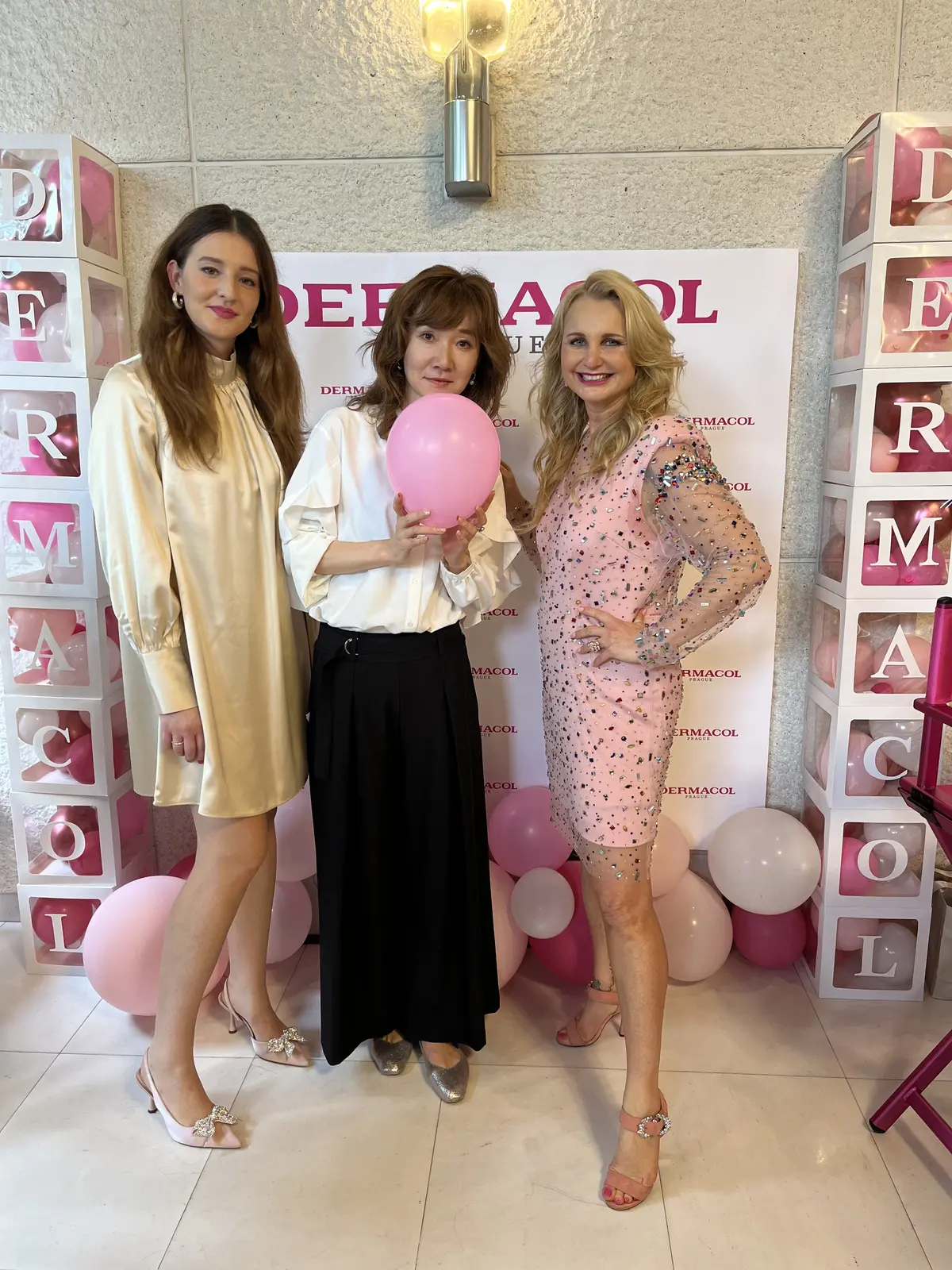 初めての大使館＆コスメイベントへの画像_17