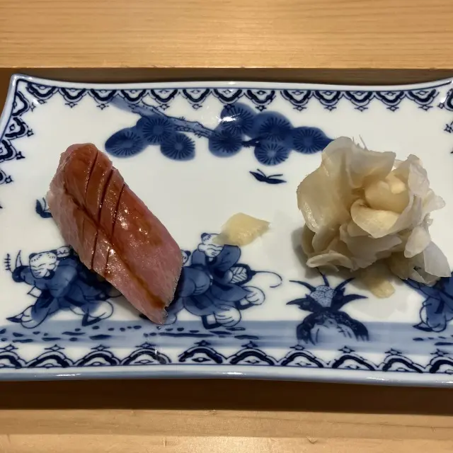 大人気寿司店の個室カウンターの画像_7