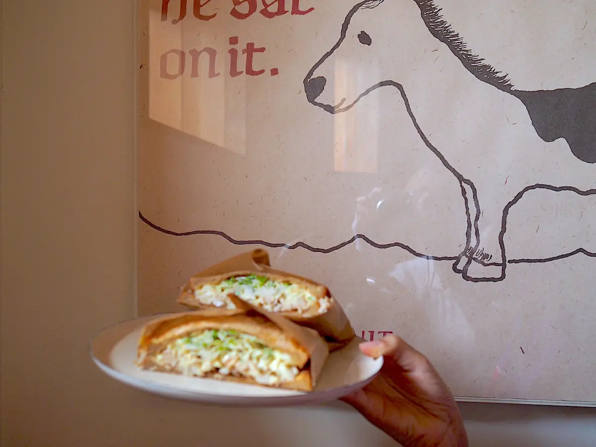 ホワイト×ブラックの晩夏コーデでCoffの画像_8