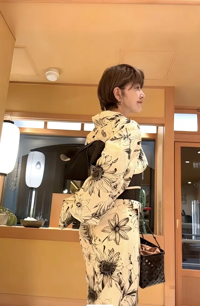 夏の夜風にふかれて、浴衣スタイルで大人時の画像_3