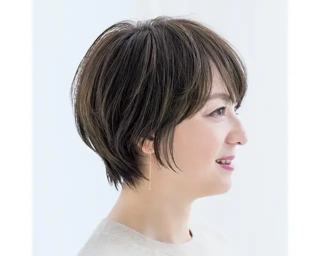 ツヤのある印象にみせる“マッシュショート”