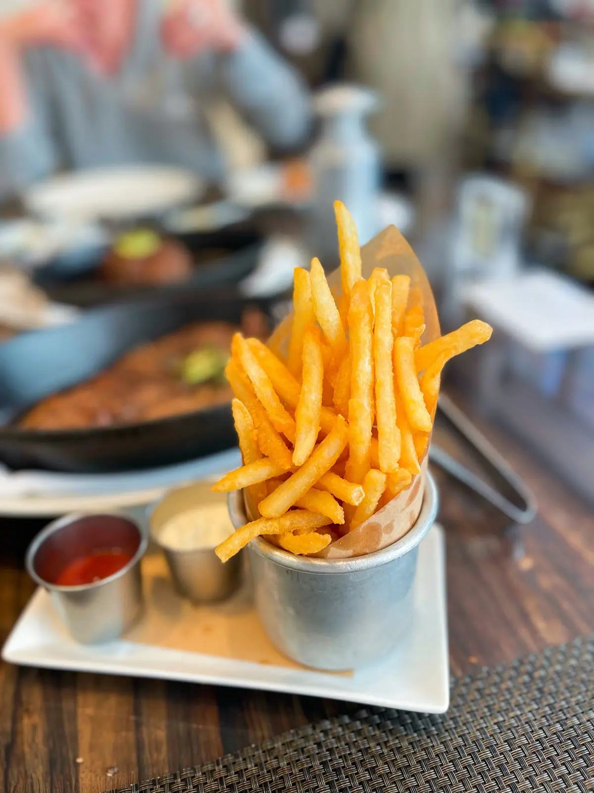 ステーキとシャンパーニュでご機嫌な日曜のの画像_7