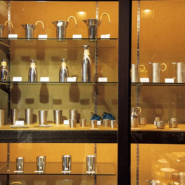 ビアマグやワイングラスなどの酒器