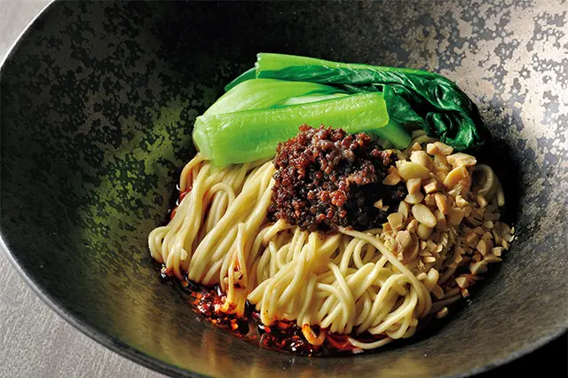 『飄香』名物、 成都の汁なしタンタン麵￥1,320。