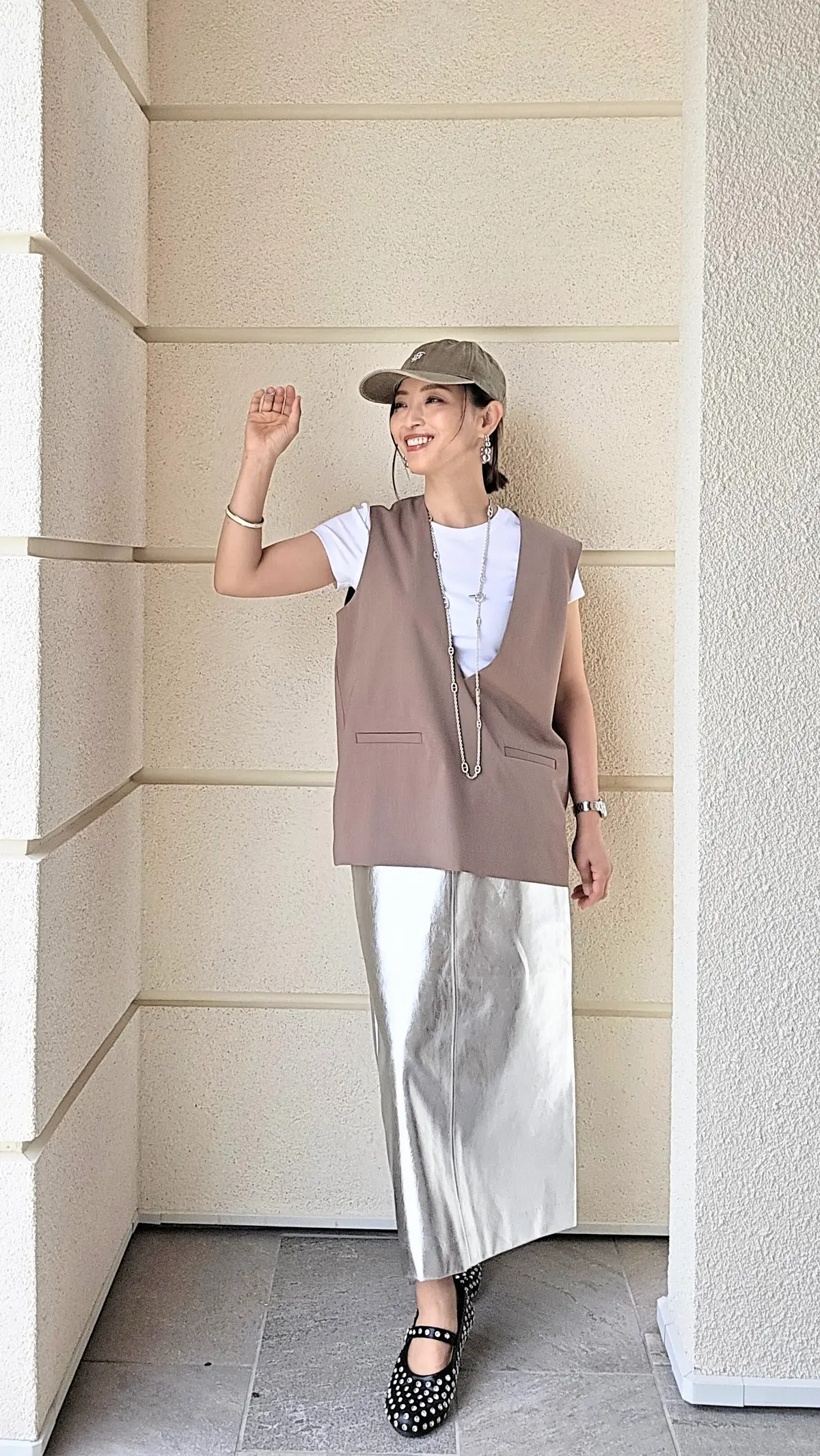 キャップを合わせるとぐっとカジュアルに