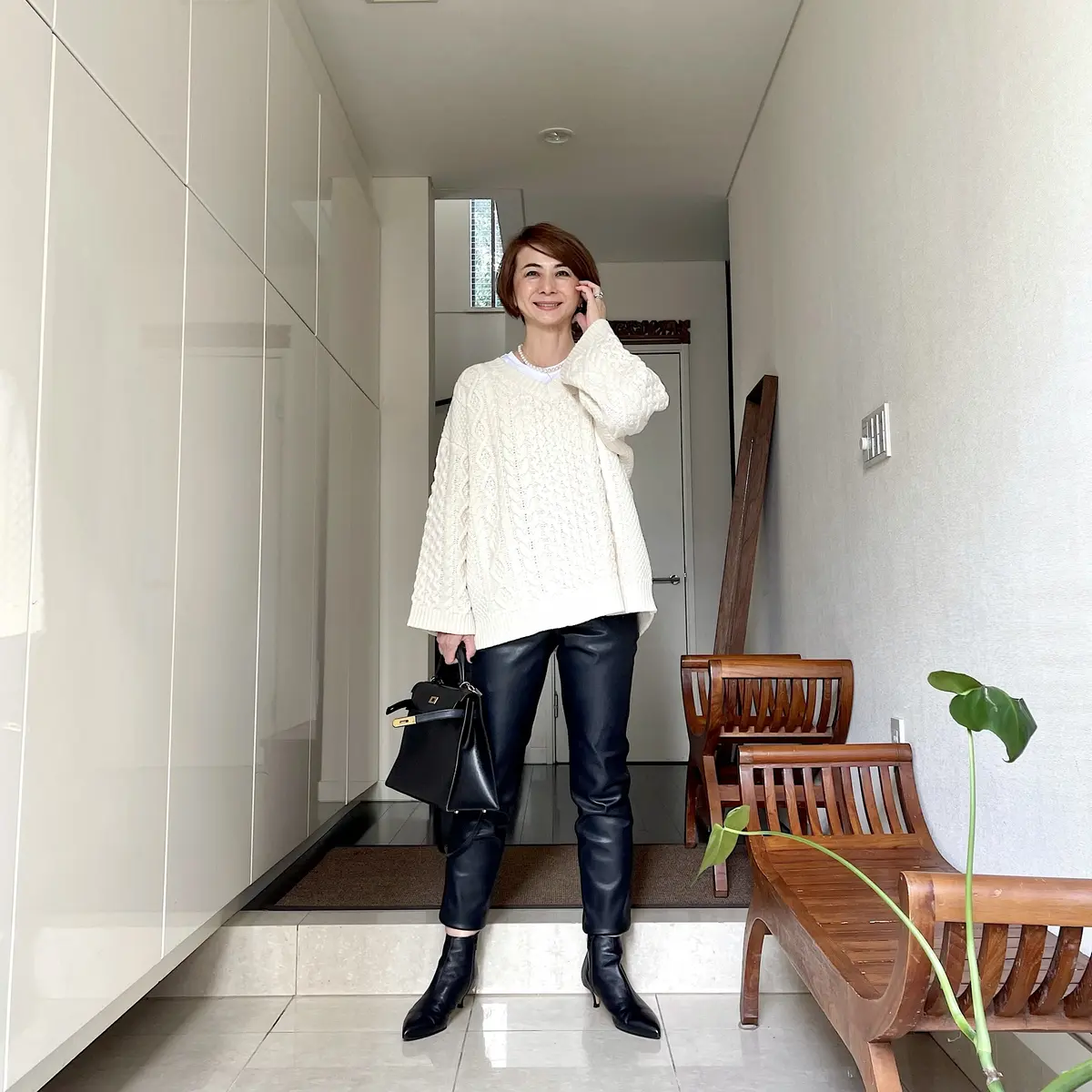 冬のホワイトコーデと華組ランチの画像_4