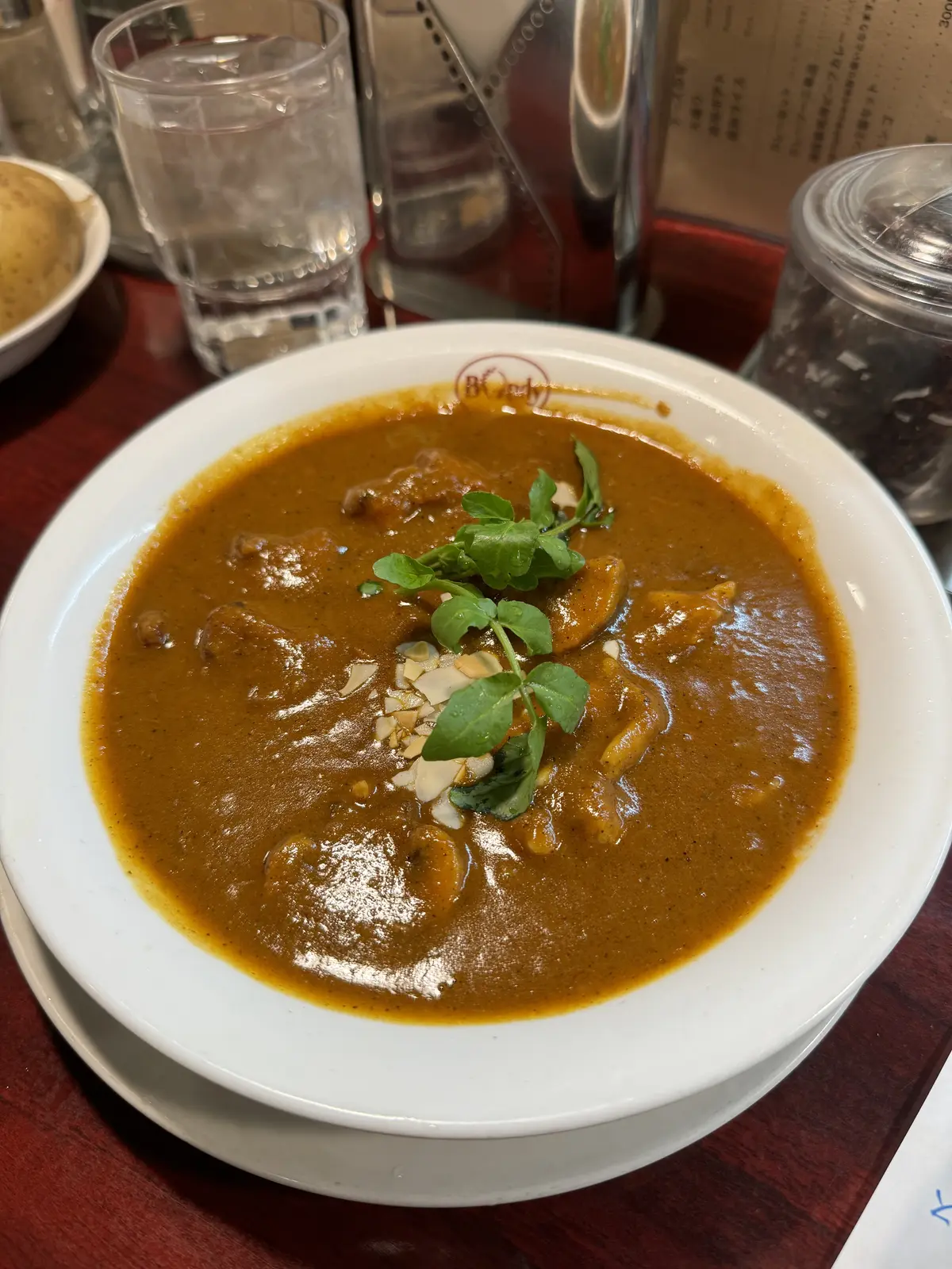 欧風カレー　ボンディ　神保町本店
