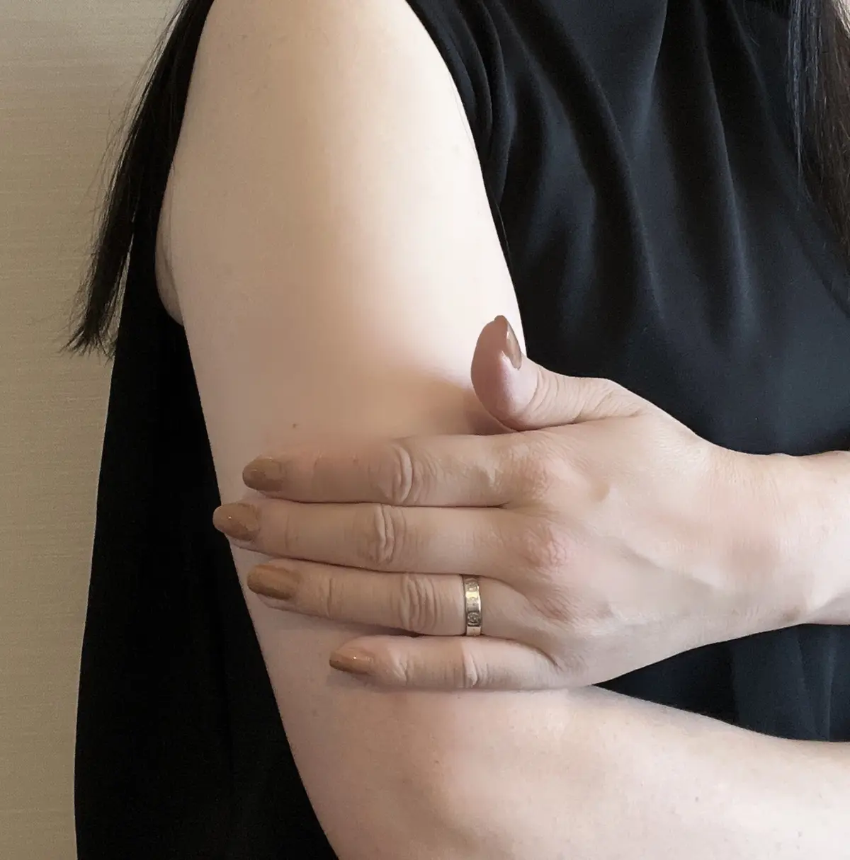 エスト インテンシブ ボディセラム　塗布後