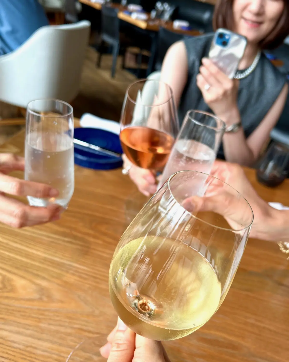 たまにはモードなワンピで！絶景ホテルでのの画像_6