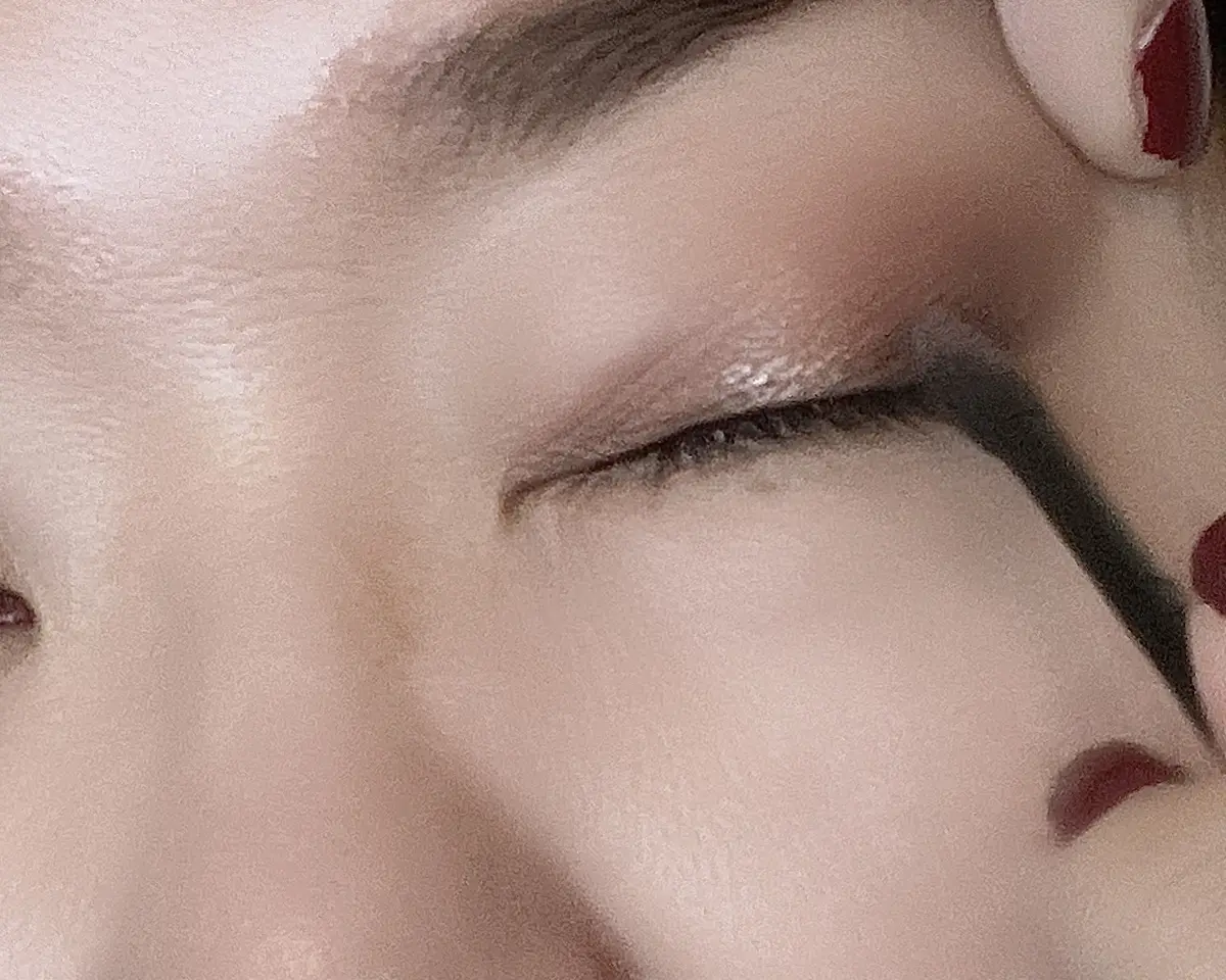 アイメイク　プロセス5