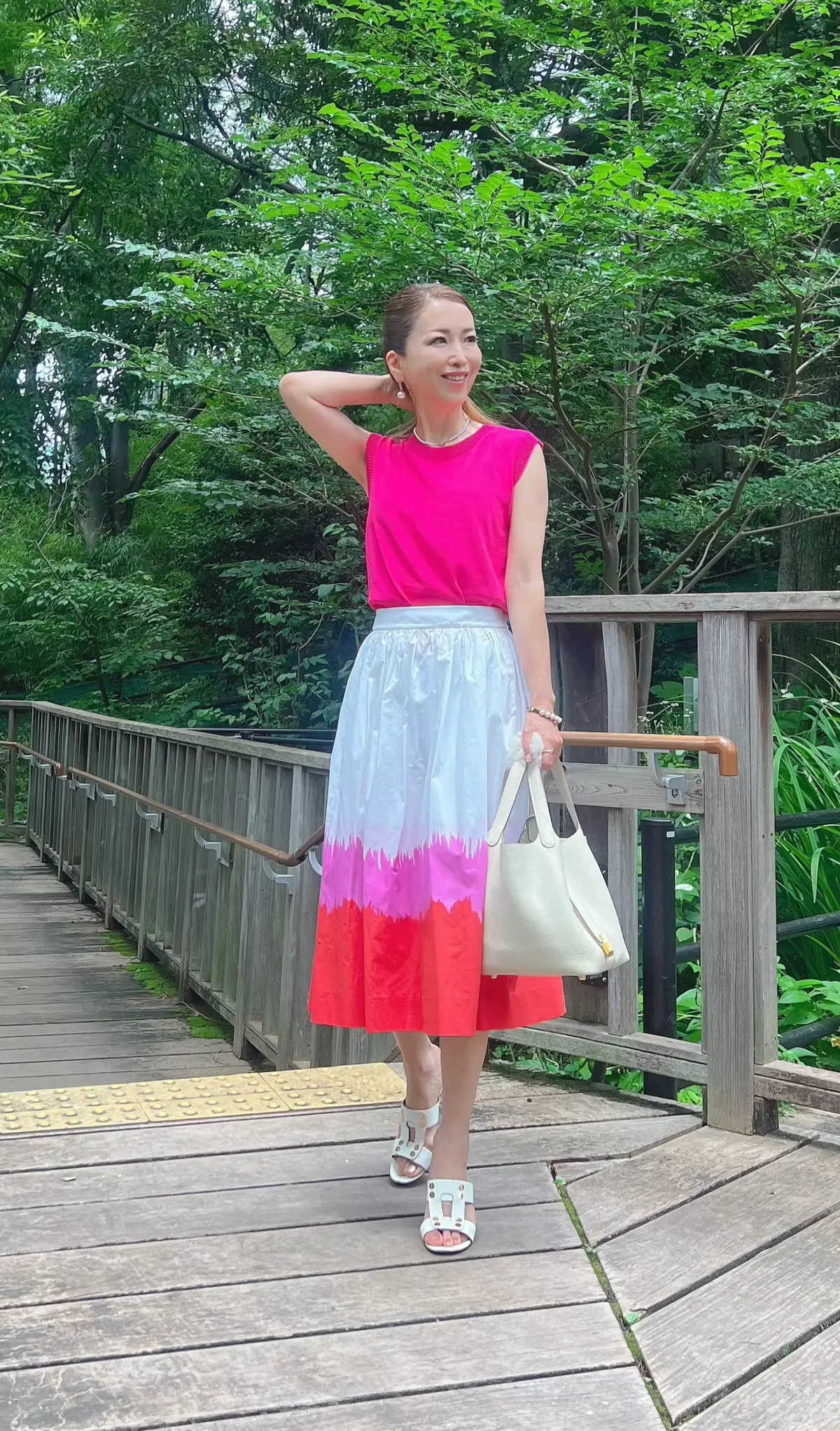 50代,40代「夏のカラーファッション」の画像_15