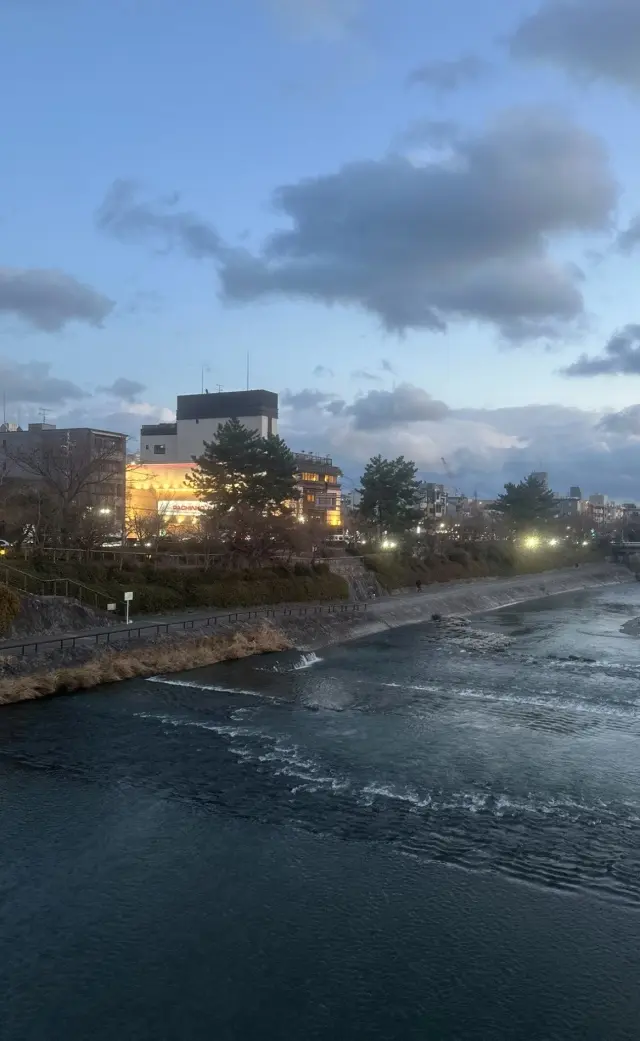 京都の冬の街並みを楽しみながら女子会へ。の画像_9