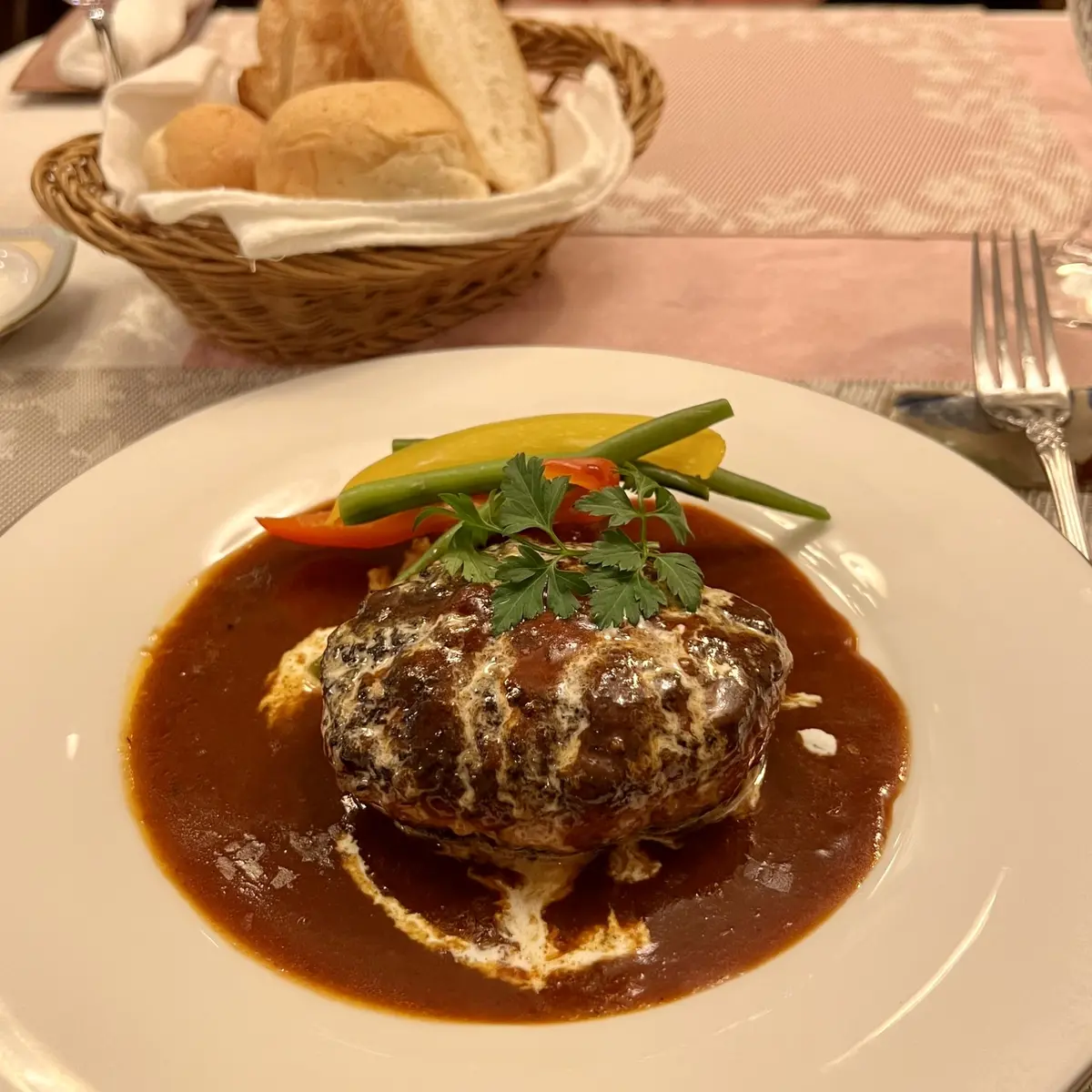 別府鉄輪温泉　レストラン「三ツ星」　ハンバーグ