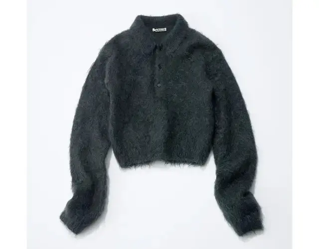 小さな襟とふわふわな肌ざわりに心ときめく