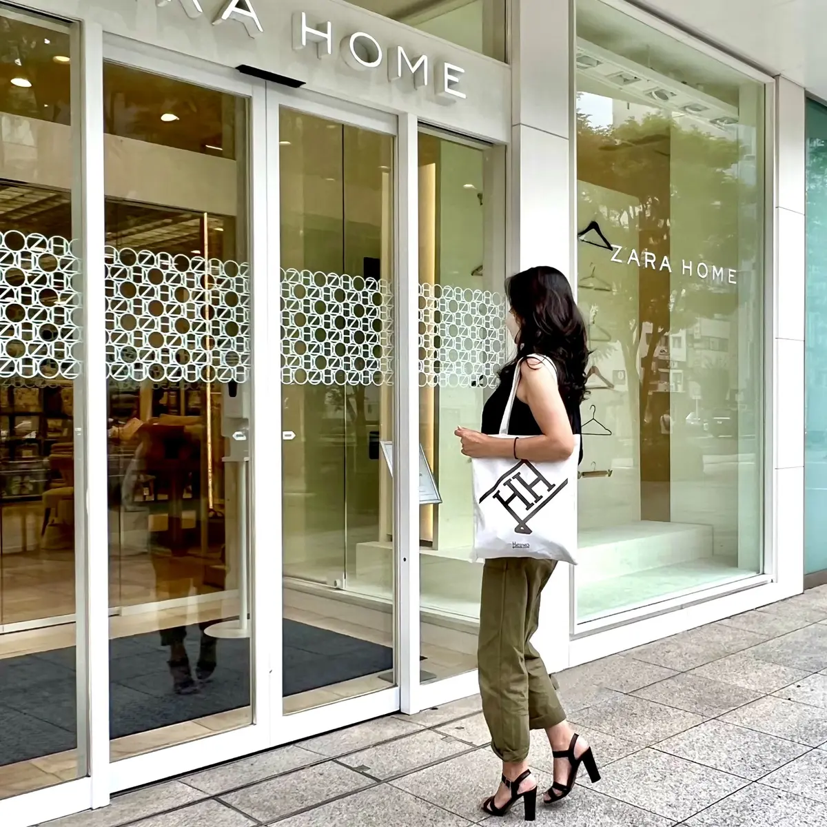 秋の「ベイカーパンツ」3コーディネートの画像_4